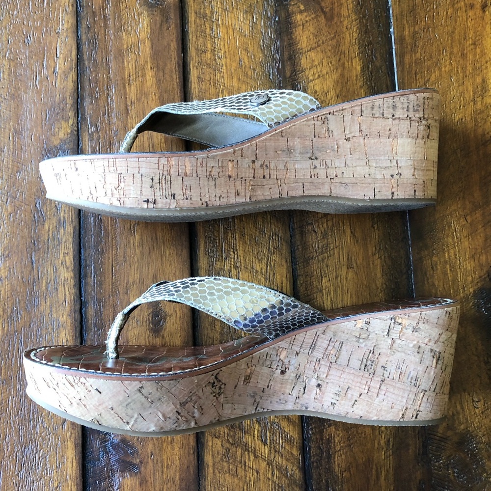 Sam Edelman Romy Wedge Sandal Light Gold and Cork - Picture 3 of 11